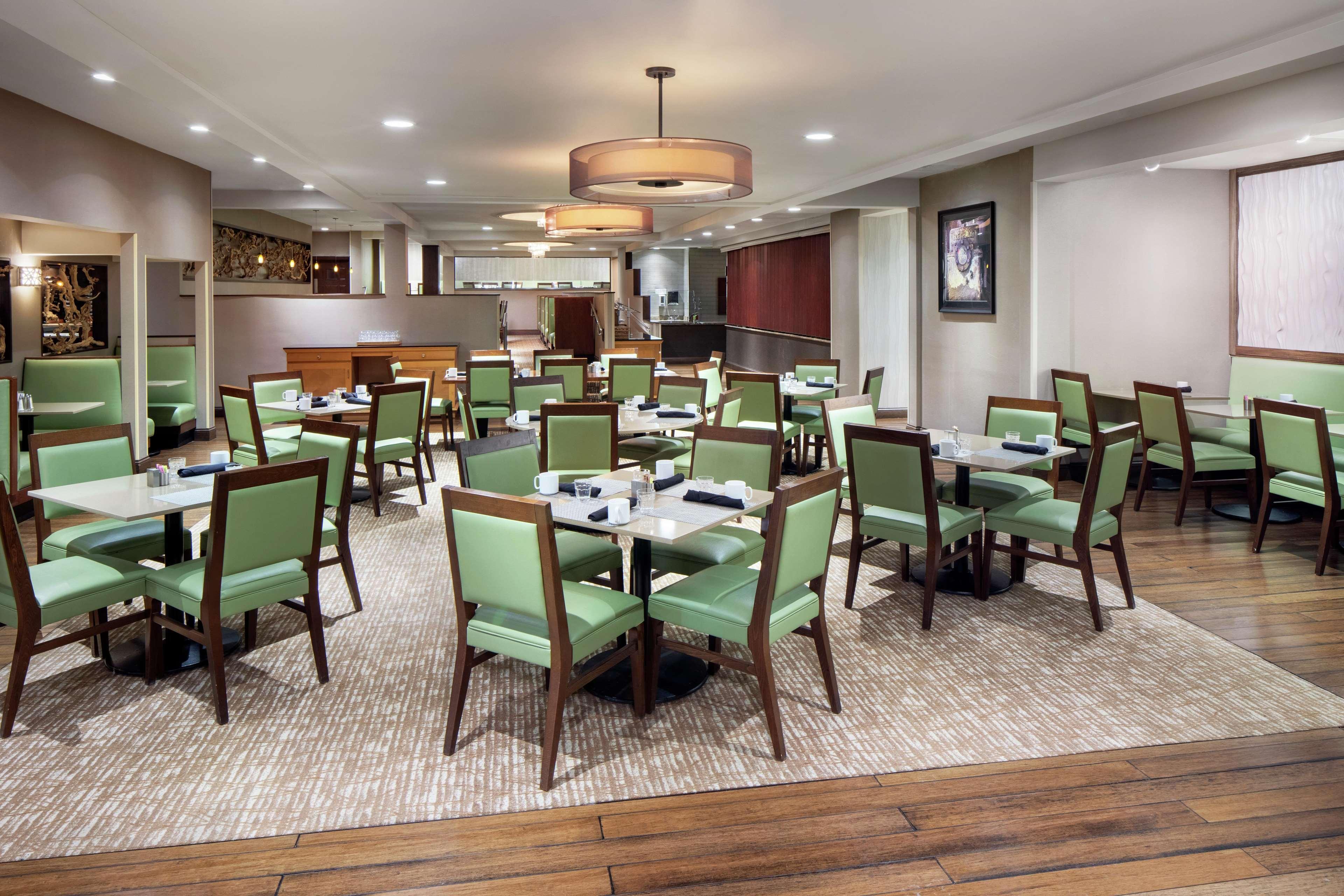 Doubletree By Hilton Cleveland East Beachwood Exterior foto