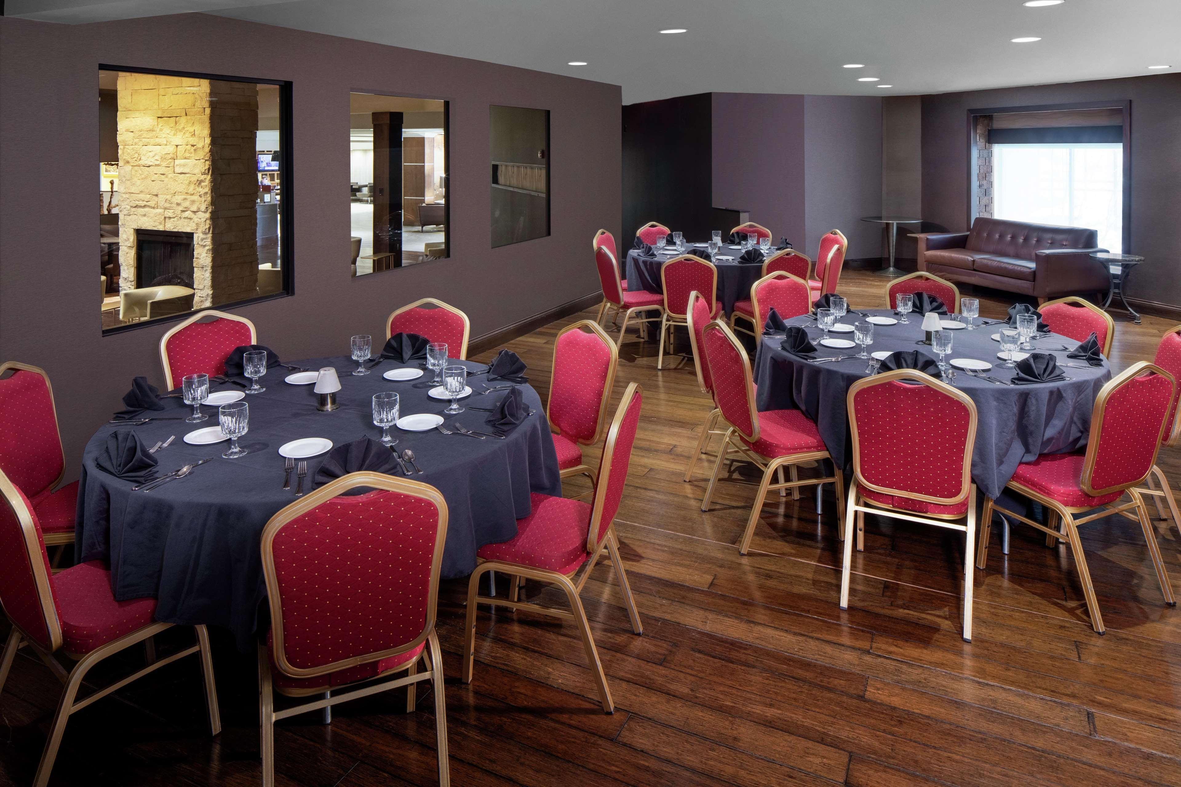 Doubletree By Hilton Cleveland East Beachwood Exterior foto