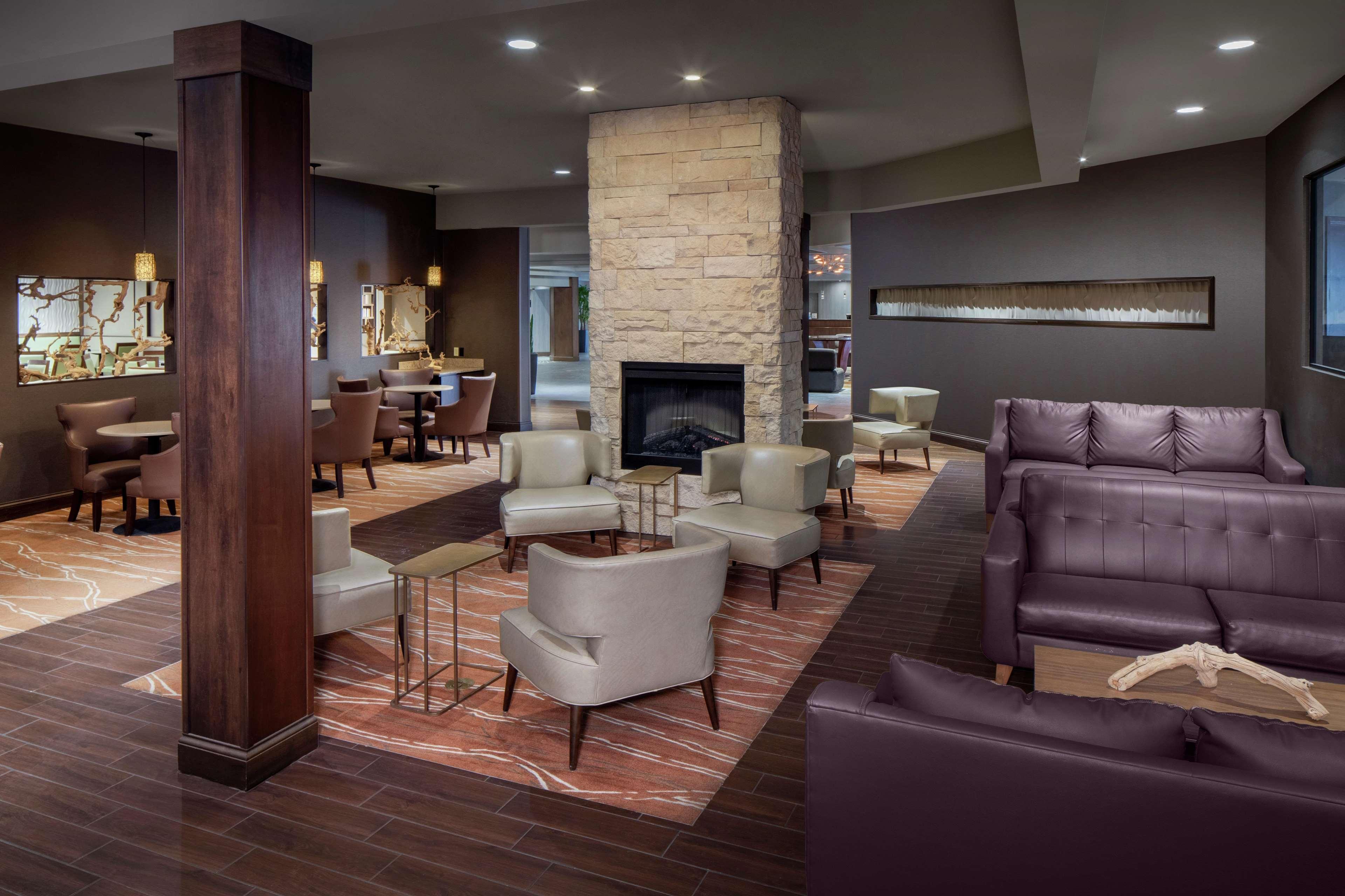 Doubletree By Hilton Cleveland East Beachwood Exterior foto